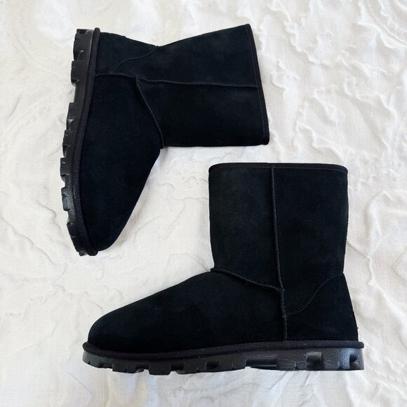 UGG Women's Classic Short II Boots Size 11 New - Picture 3 of 10